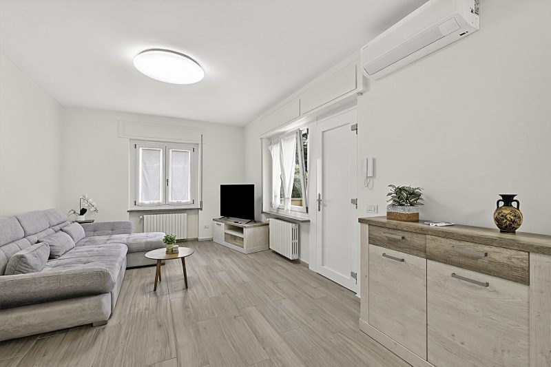 Diamond Lake Apartment  Air conditioning