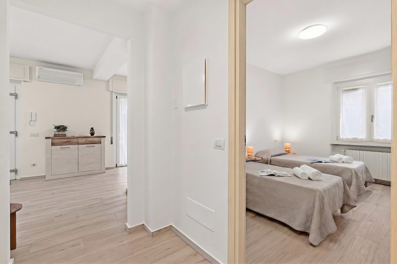 Diamond Lake Apartment  Air conditioning