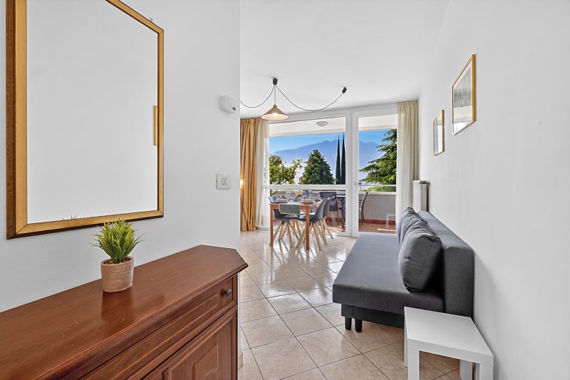 Lagotissimo 17 - Apartment with Balcony View and Pool
