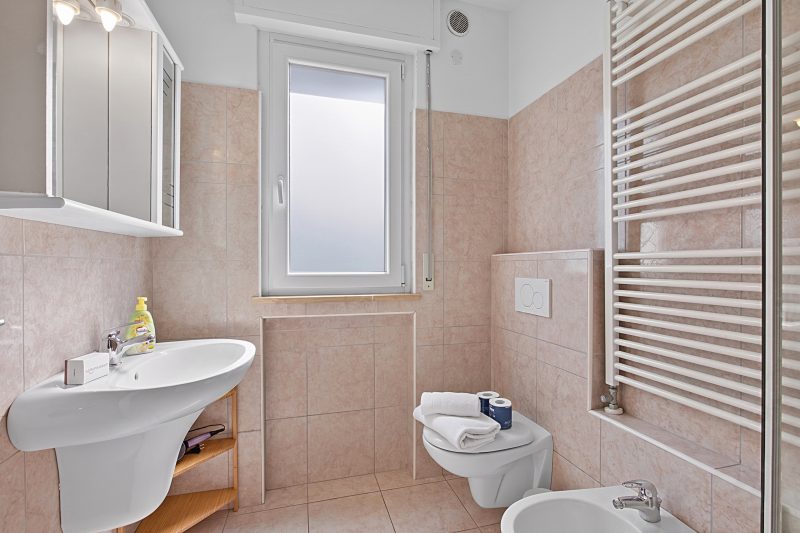 Lagotissimo 17 - Apartment with Balcony View and Pool