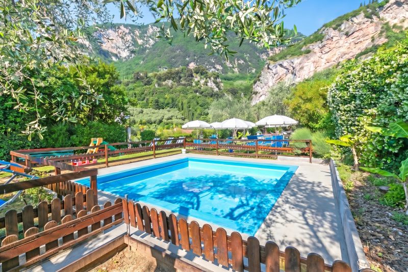 Lagotissimo 17 - Apartment with Balcony View and Pool