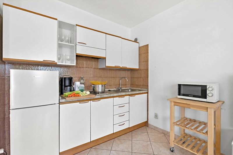 Lagotissimo 17 - Apartment with Balcony View and Pool