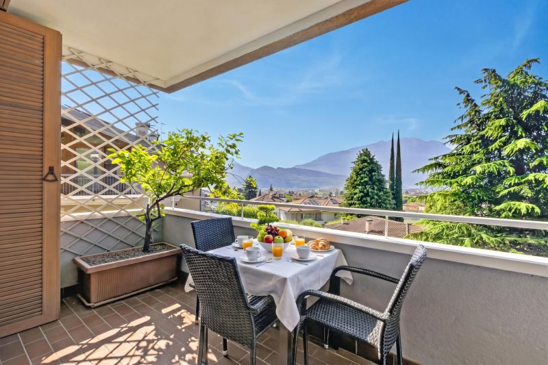 Lagotissimo 17 - Apartment with Balcony View and Pool