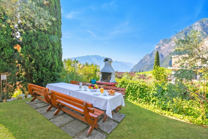 Lagotissimo 17 - Apartment with Balcony View and Pool