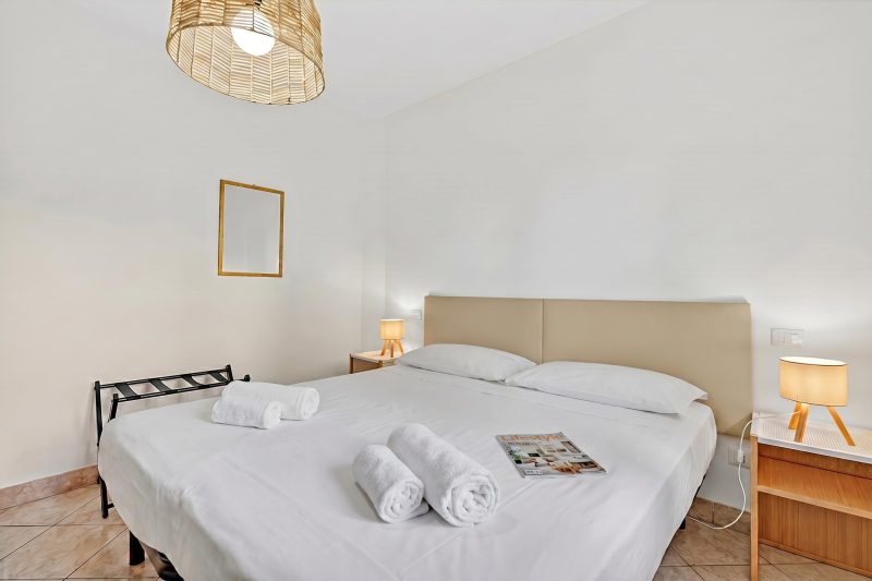 Lagotissimo 17 - Apartment with Balcony View and Pool