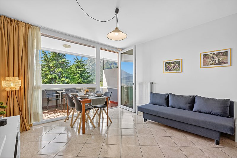 Lagotissimo 17 - Apartment with Balcony View and Pool