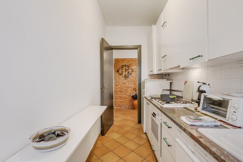 Apt. Annamaria: Family-Friendly 2BR Central Base for Trips