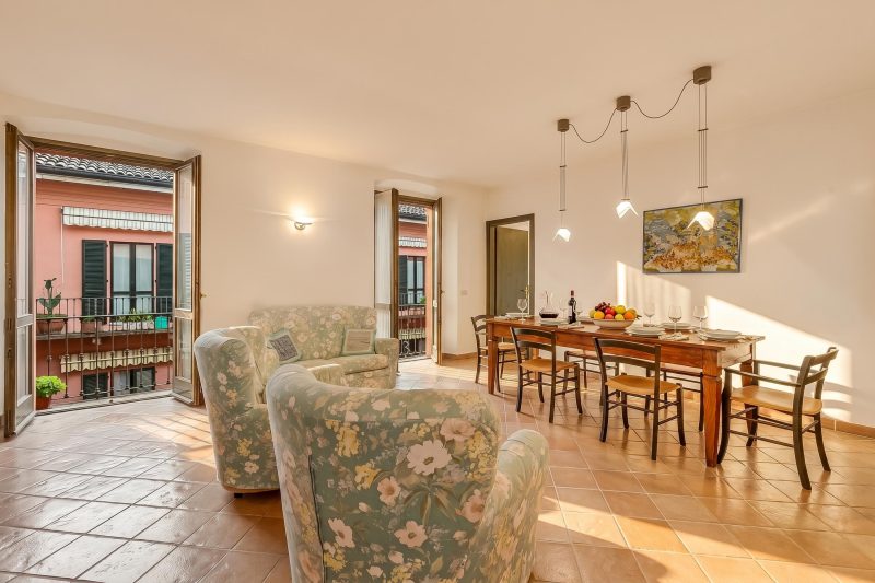Apt. Annamaria: Family-Friendly 2BR Central Base for Trips