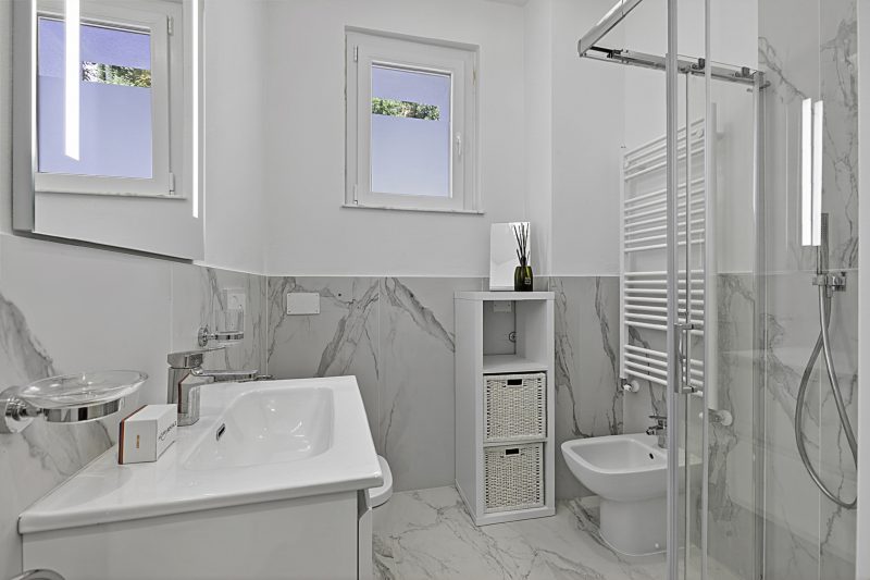 Kamy Home | Steps to the Lake & Free Park