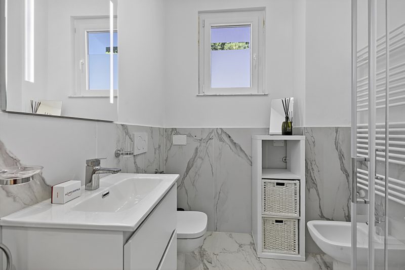Kamy Home | Steps to the Lake & Free Park