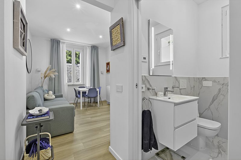 Kamy Home | Steps to the Lake & Free Park