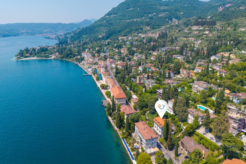 Kamy Home | Steps to the Lake & Free Park