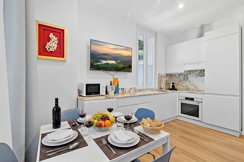 Kamy Home | Steps to the Lake & Free Park