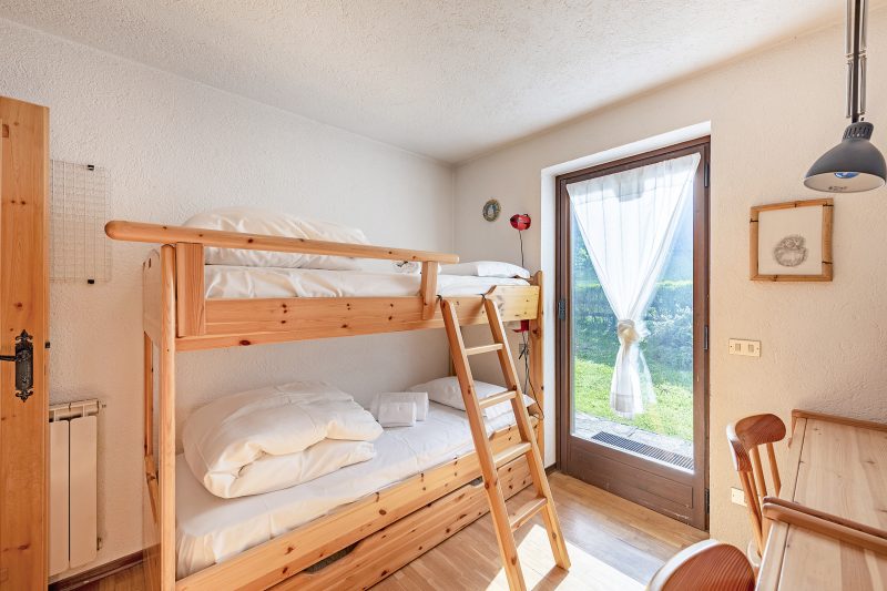 Family Apartment Steps From Ski Lifts