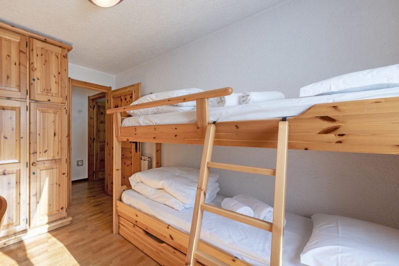 Family Apartment Steps From Ski Lifts
