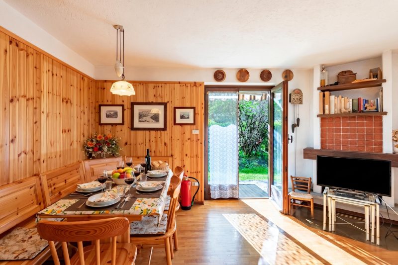 Family Apartment Steps From Ski Lifts