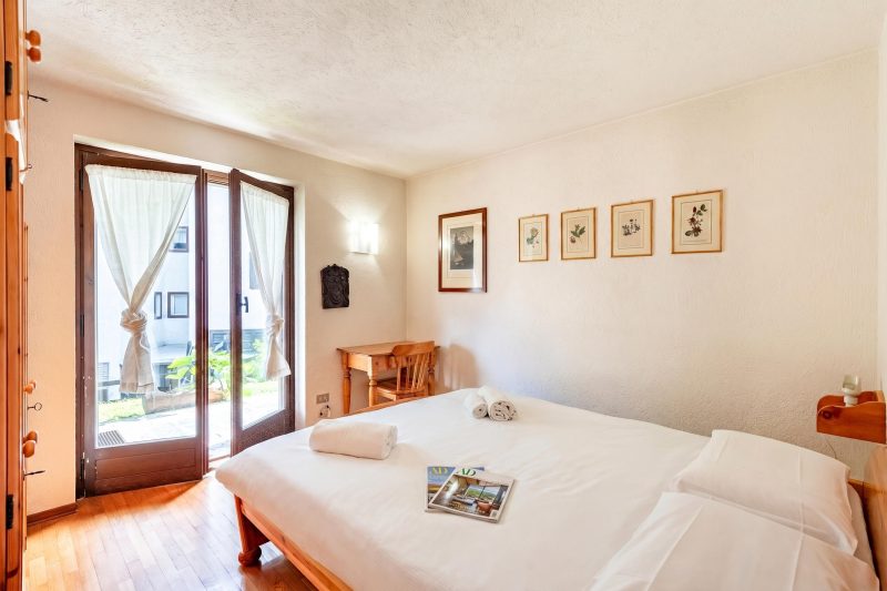Family Apartment Steps From Ski Lifts