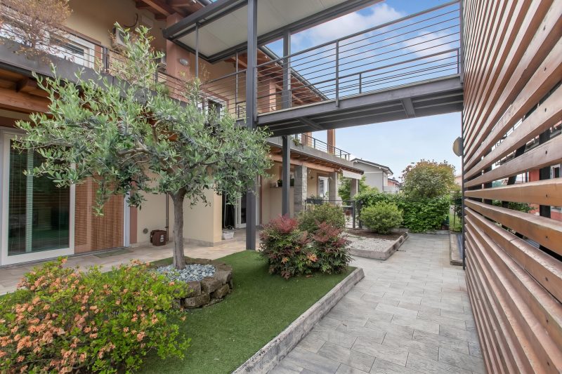 Cozy Ispra Residence with Terrace, near Beach (Sleeps 3)Air-Con