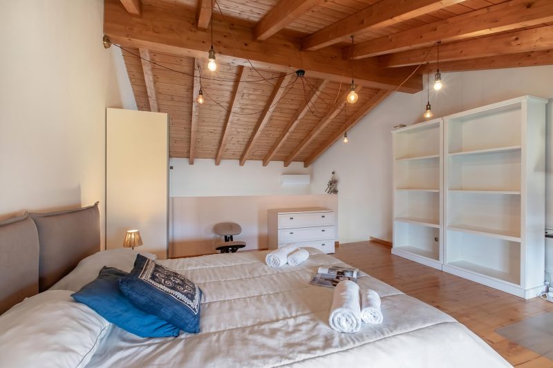Cozy Ispra Residence with Terrace, near Beach (Sleeps 3)Air-Con
