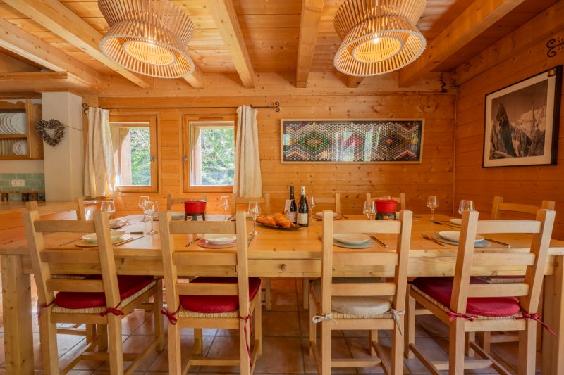 Chalet Montet Forest River Garden Lodge