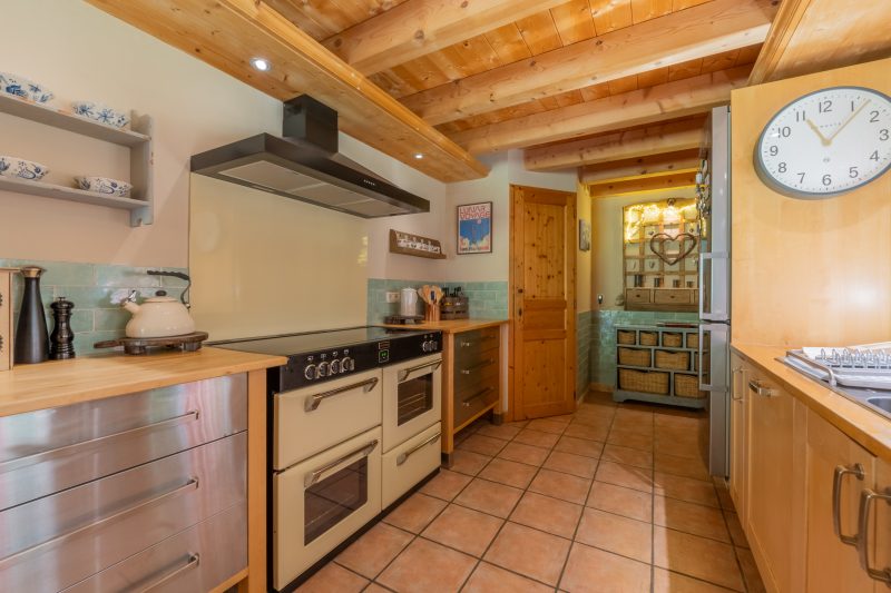 Chalet Montet Forest River Garden Lodge
