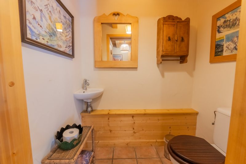Chalet Montet Forest River Garden Lodge