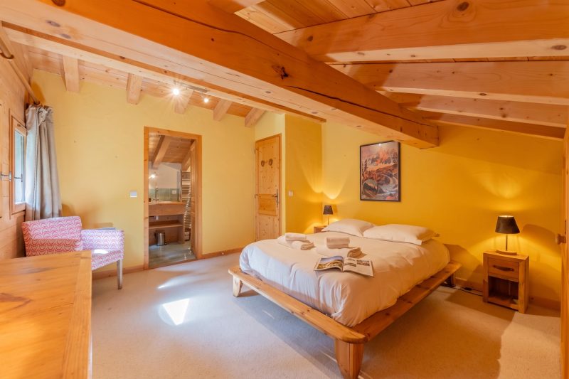Chalet Montet Forest River Garden Lodge