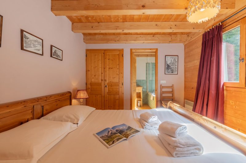 Chalet Montet Forest River Garden Lodge