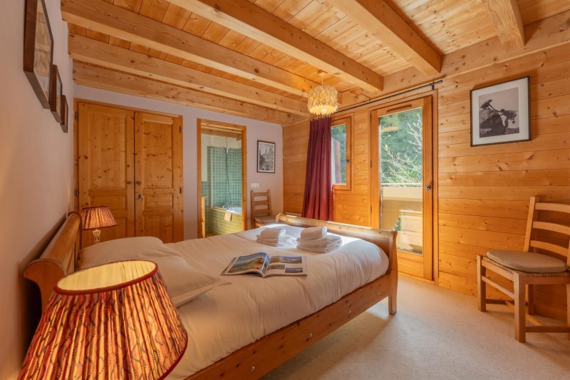 Chalet Montet Forest River Garden Lodge