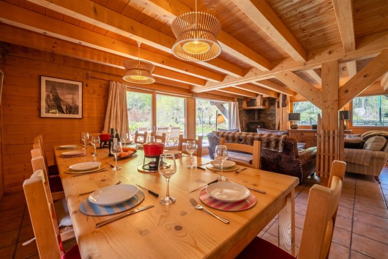 Chalet Montet Forest River Garden Lodge