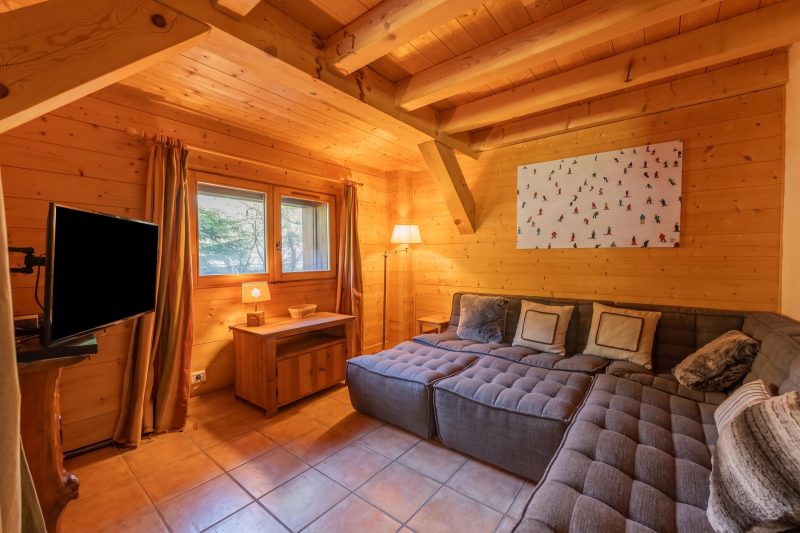 Chalet Montet Forest River Garden Lodge