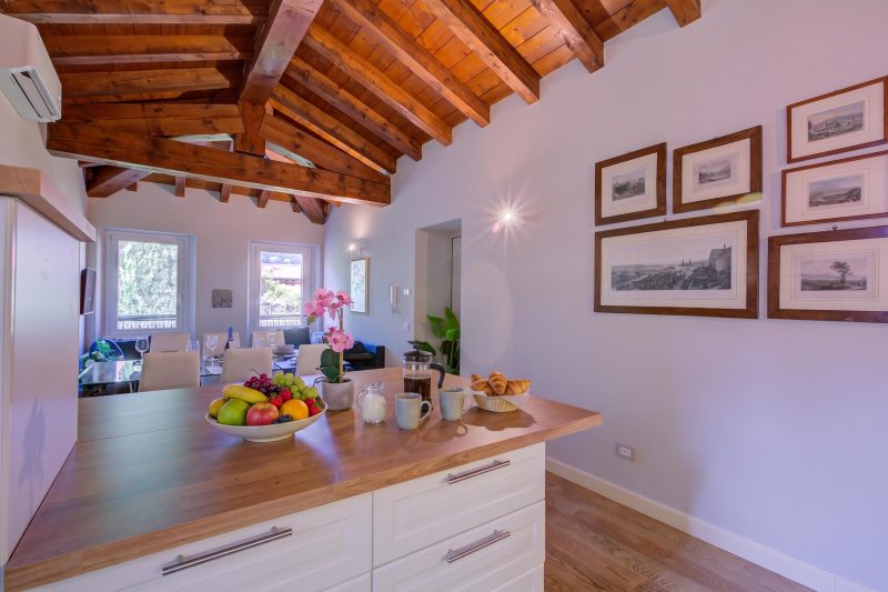 Paul | Spacious Central Apart & Garage