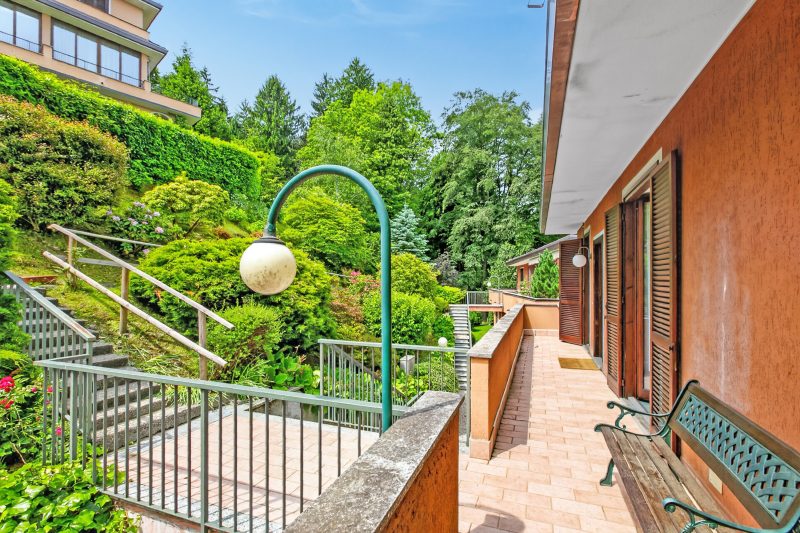 Riflessi Di Luce: Lake Maggiore View Balcony Stresa