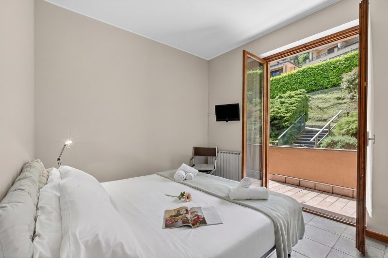 Riflessi Di Luce: Lake Maggiore View Balcony Stresa