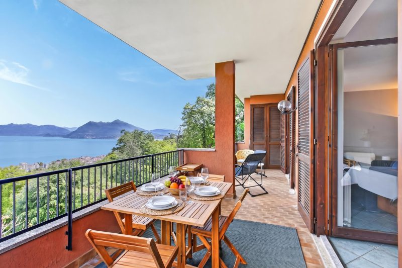 Riflessi Di Luce: Lake Maggiore View Balcony Stresa