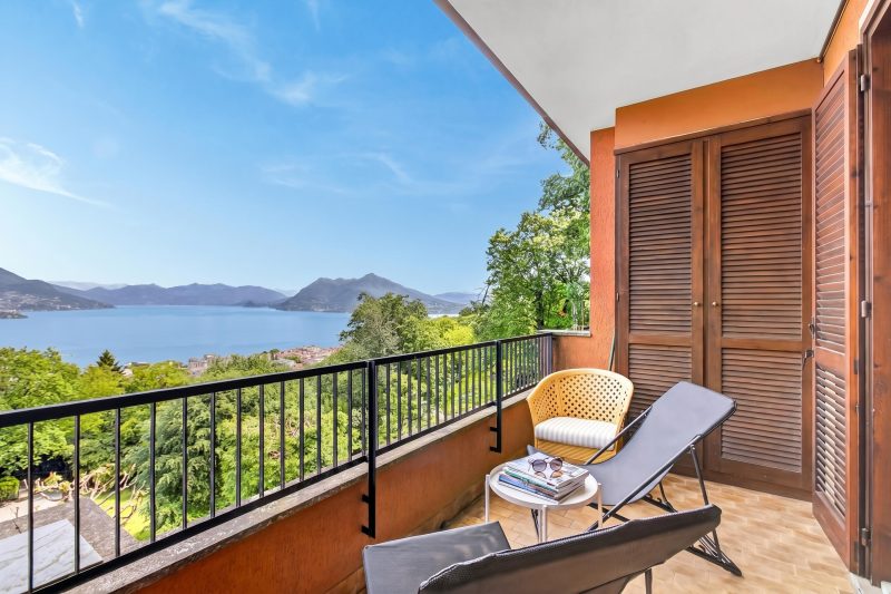 Riflessi Di Luce: Lake Maggiore View Balcony Stresa