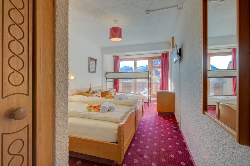 Hotel Relais Alpin Family Room & Balcony2 130