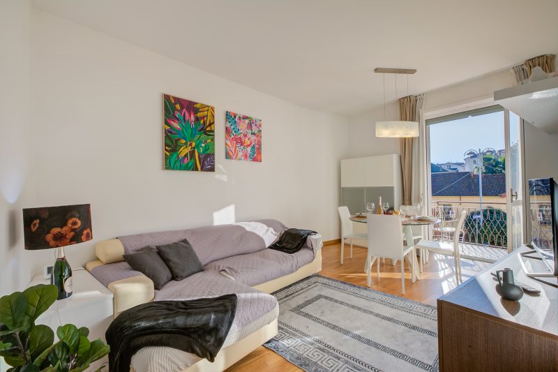 Dolce Orizzonte: 2 Balconies, 50 meters from the Lake Maggiore