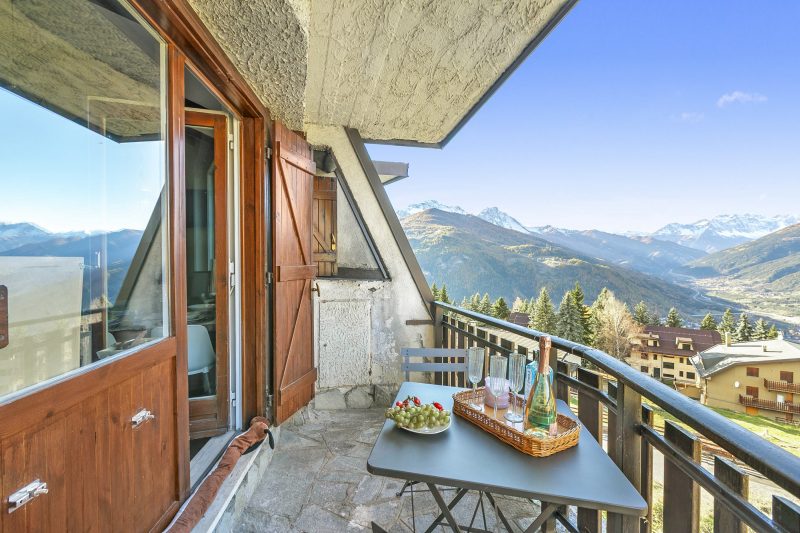 La Chicchetta Balcony & Mountain Views