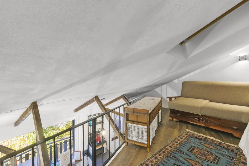 La Chicchetta Balcony & Mountain Views