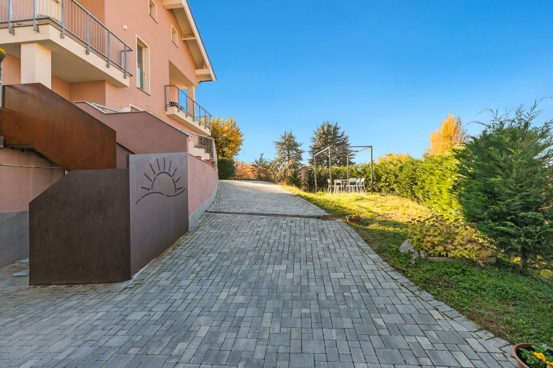 Appartamento Ciclamino with Garden and Parking