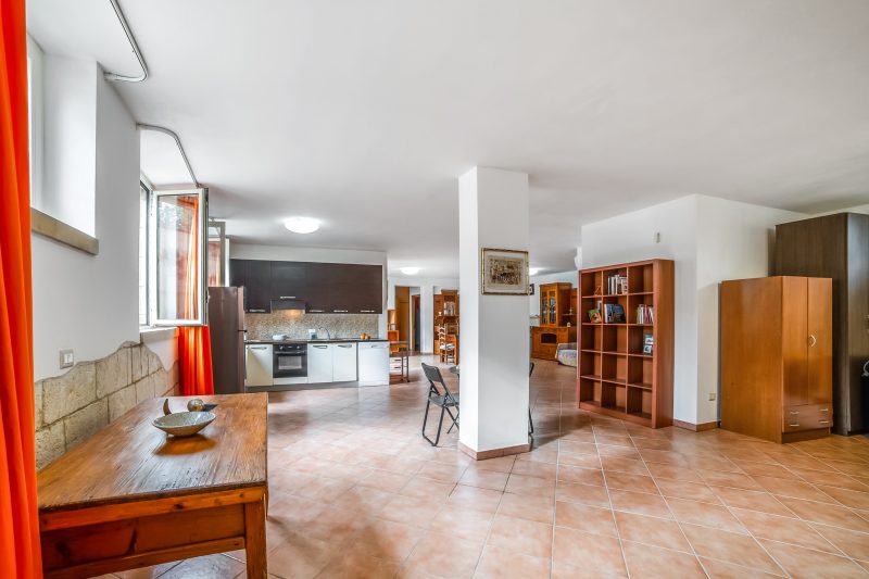 Apartment Civico 32 - Gardens & Shared Pool
