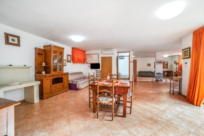 Apartment Civico 32 - Gardens & Shared Pool