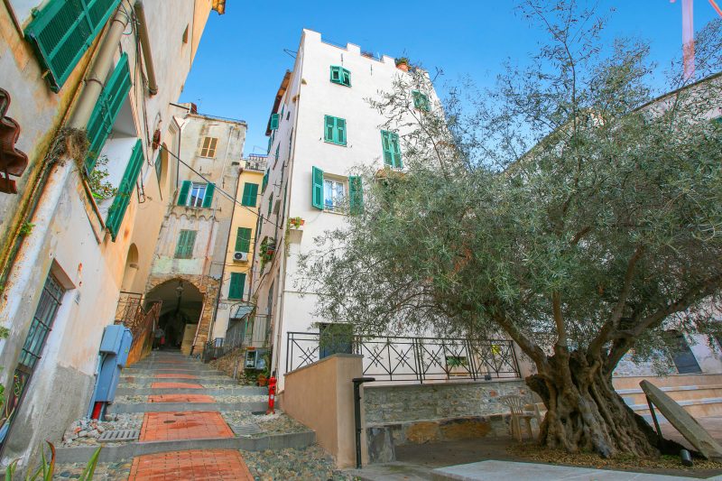 Domus Piazza Brigida near Beach & Casino