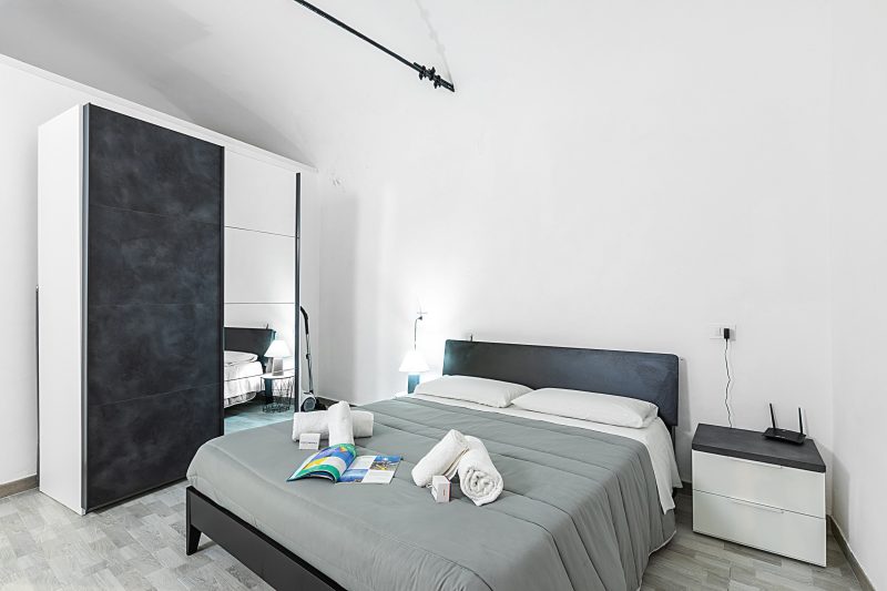 Saro House, Centre Apartment for 6