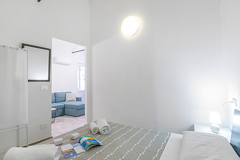 Saro House, Centre Apartment for 6
