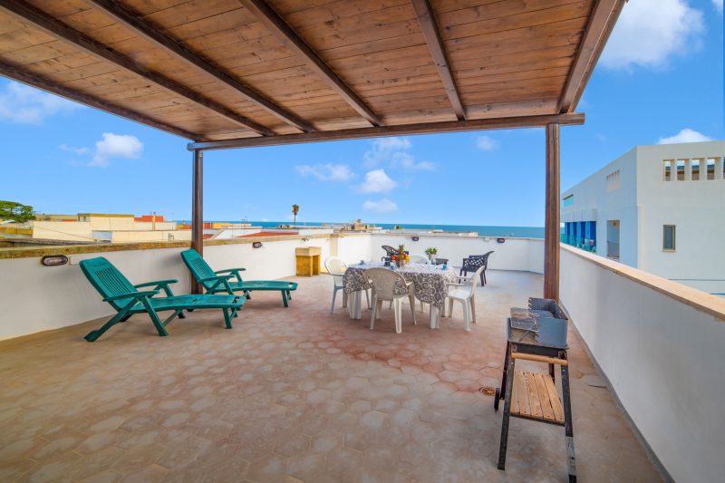 Sunny Sea-View Terrace in Torre dell’Orso