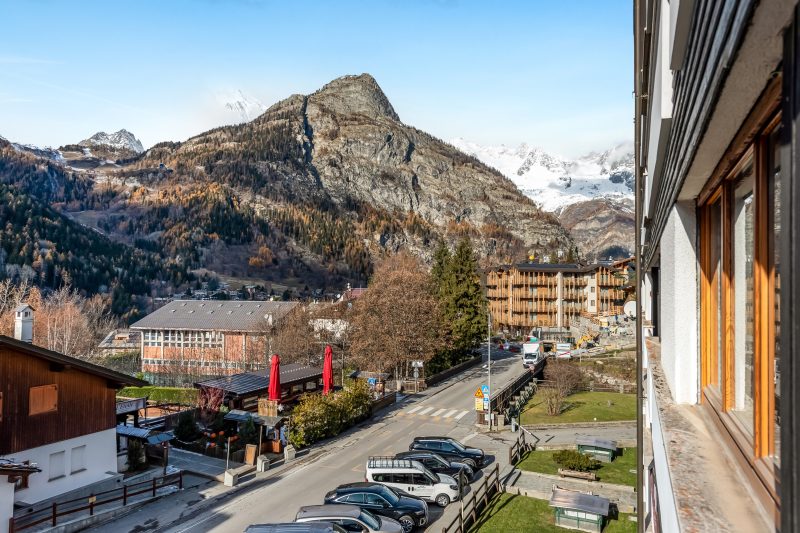 Charming Apartment Close to Cableway