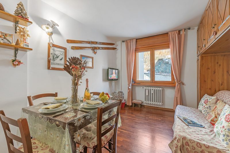 Sestriere Panorama with Ski Storage for 4