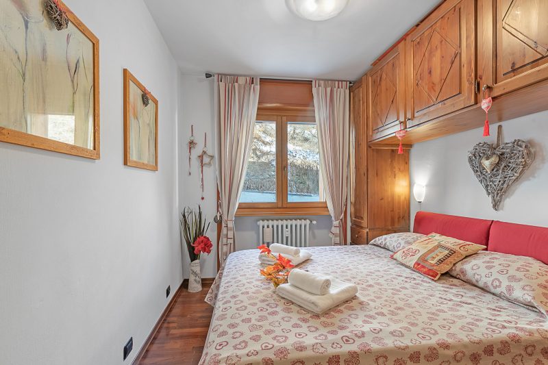 Sestriere Panorama with Ski Storage for 4